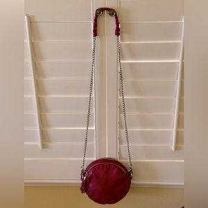 Pour La Victoria round crossbody bag